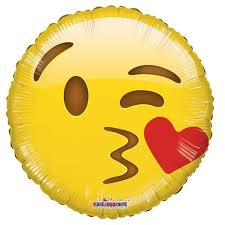 9" Emoji - Happy Face Kiss