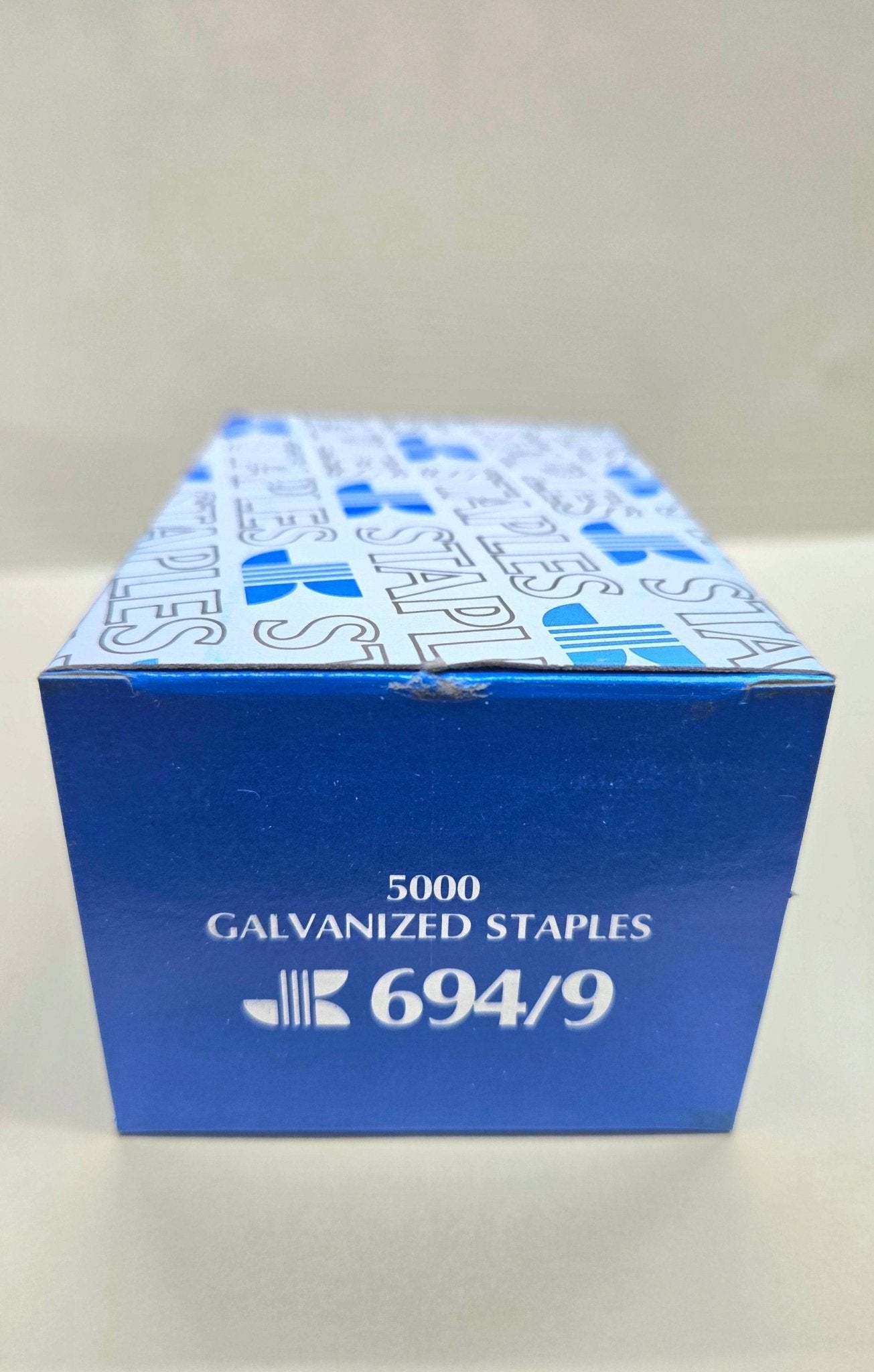 Blue Staples 3/8" 694/9 - Pinata - 1ct